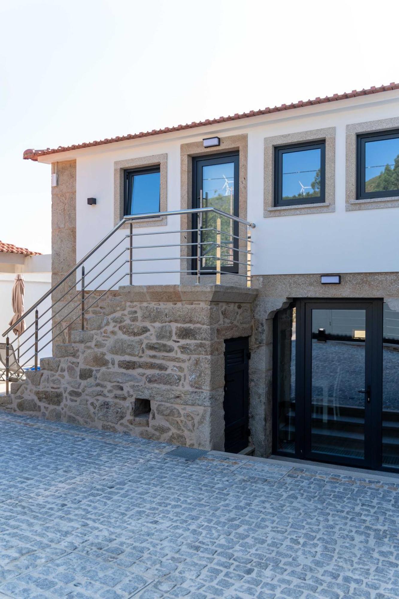 Guest House Taiao فالينسا المظهر الخارجي الصورة